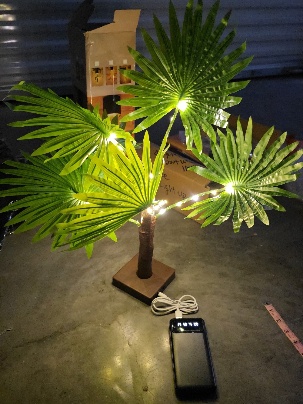 Tropical Palm Table Lamp with LED String Lights - Green